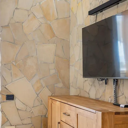 Karalis Apartment *