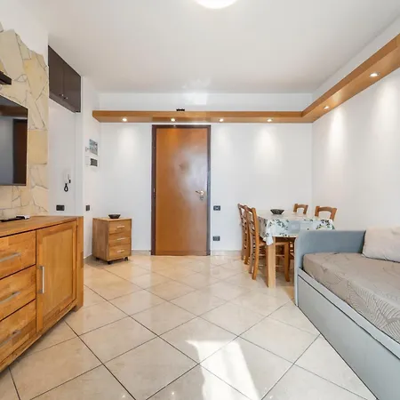 Karalis Apartment
